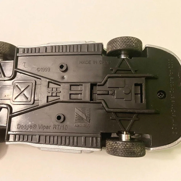 Vintage 1999 Dodge Viper RT 10 New Ray Convertible Car - Picture 9 of 11